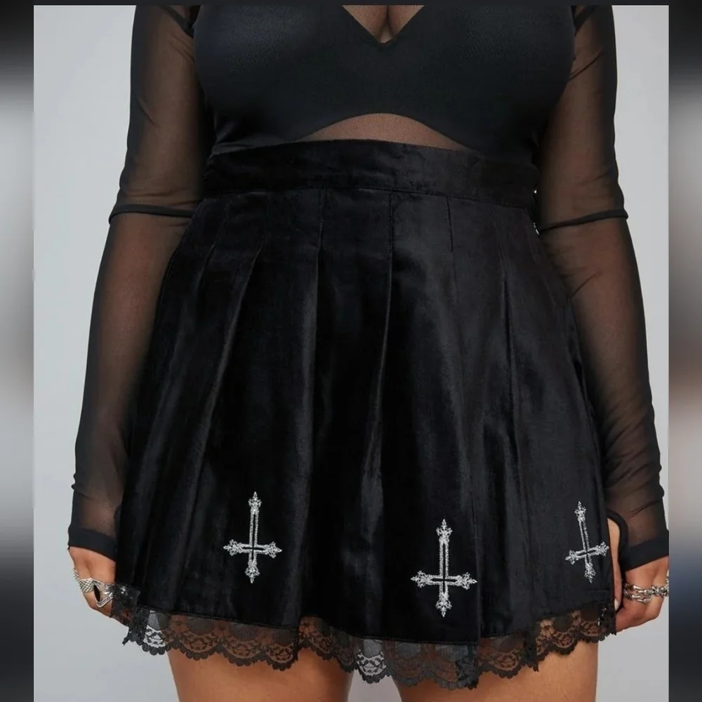 Widow Dolls Kill Skirt Goth Upside Down Cross Side Zip Velour Short Lace NWT 3X